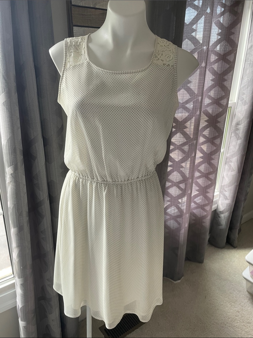 [Ann Taylor LOFT] Sleeveless Cream Lace-Yoke Polka Dot Dress